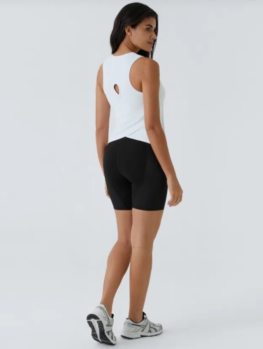 HALARA White Athletic Tank Top with Back Keyhole NWT - Picture 3 of 8